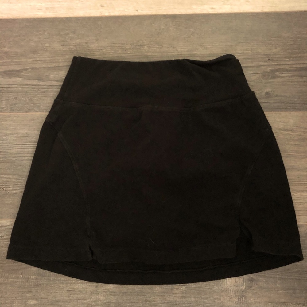Black skort